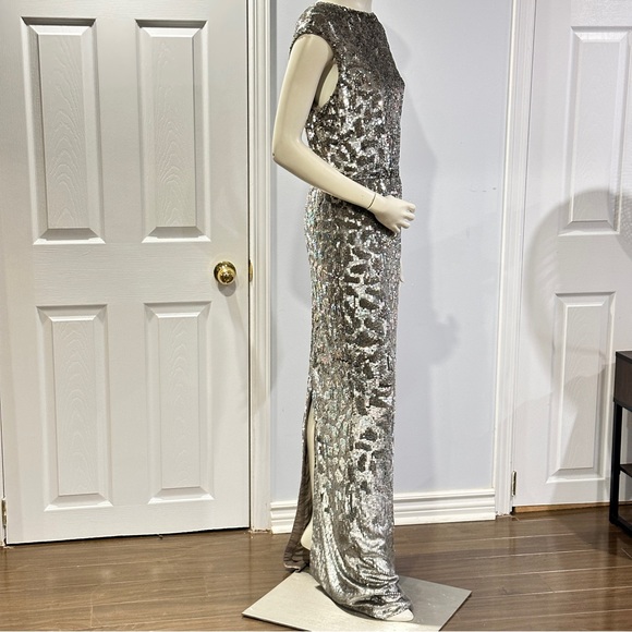 NWT Rachel Gilbert Carlotta Silver Sequin Floor Length Sz 10 Boatneck Gown - Picture 8 of 13